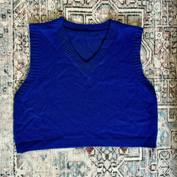 Blue Crop V Neck Knit Top - Picture 1 of 2